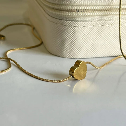 Minimal Heart Pendant – Heart Necklace for Women